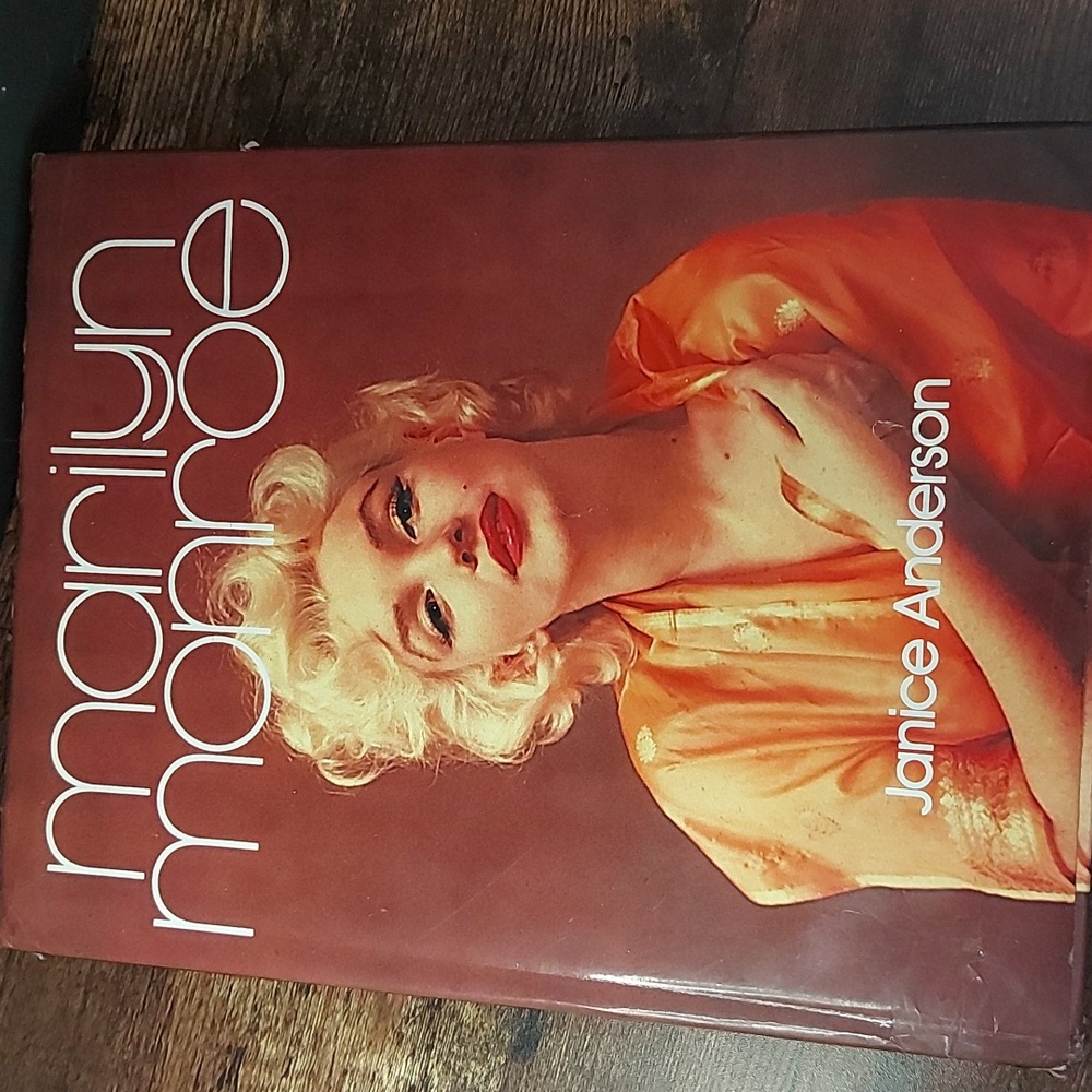 Vintage Hardcover 1983 Marilyn Monroe Booke